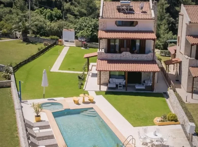 3 bedroom villa 170 m² Afytos, Greece