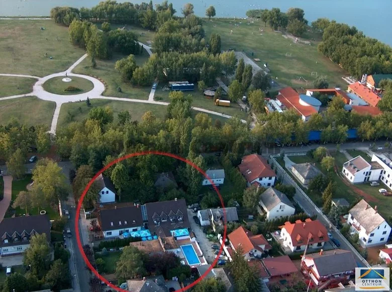 Gewerbefläche 630 m² Balatonboglar, Ungarn