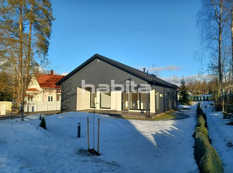 3 bedroom house 121 m² Nurmijaervi, Finland