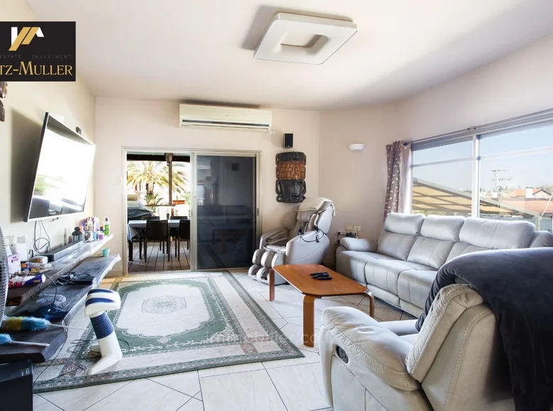 6 room villa 228 m² Kfar Yona, Israel