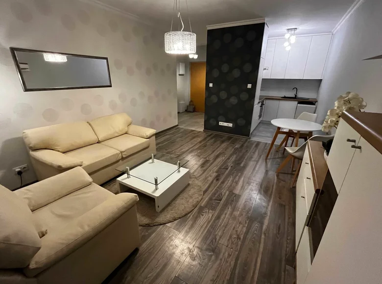 Mieszkanie 2 pokoi 44 m² w Warszawa, Polska