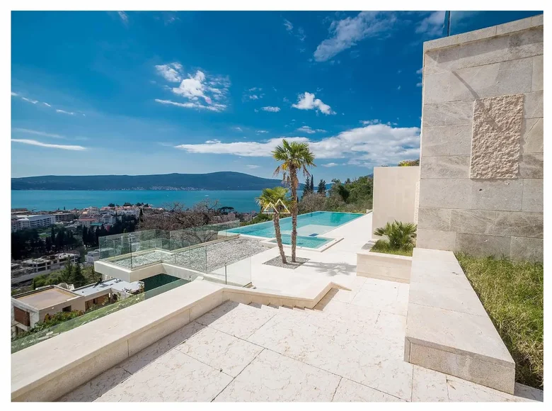 Villa 8 zimmer 1 482 m² Tivat, Montenegro