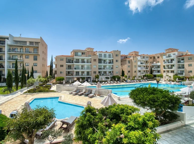Mieszkanie 2 pokoi 93 m² Pafos, Cypr