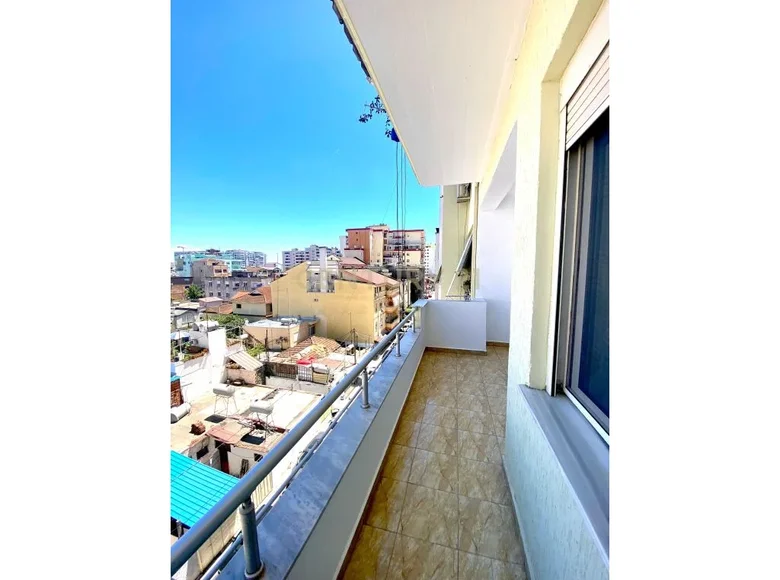 Mieszkanie 2 pokoi 67 m² Durres, Albania