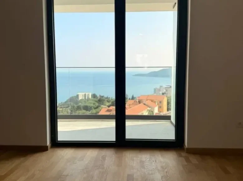 Wohnung 2 Schlafzimmer  Becici, Montenegro
