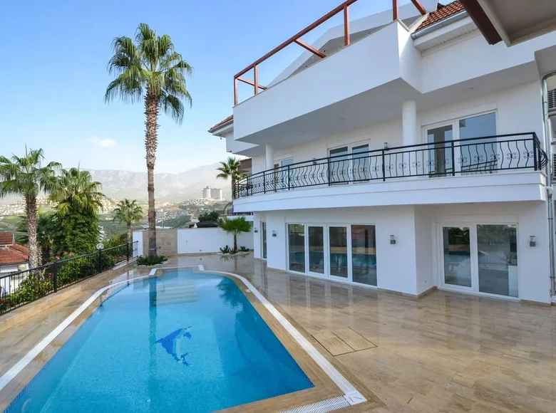 Villa de 4 dormitorios 300 m² Alanya, Turquía