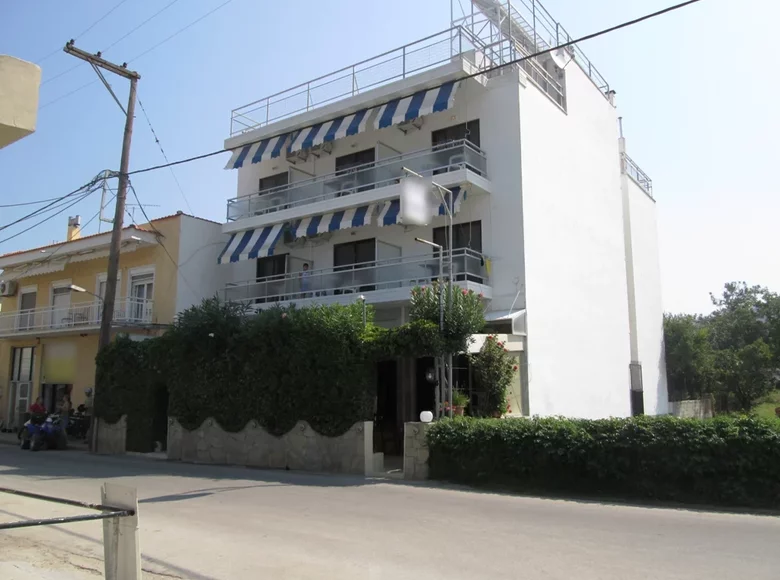 Hotel 580 m² en Skala Rachoniou, Grecia