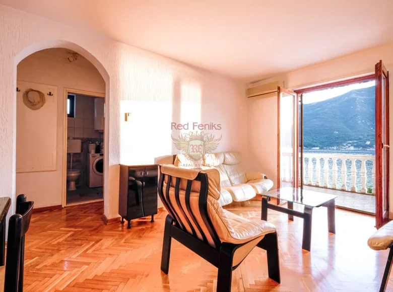 Apartamento 5 habitaciones 95 m² Dobrota, Montenegro