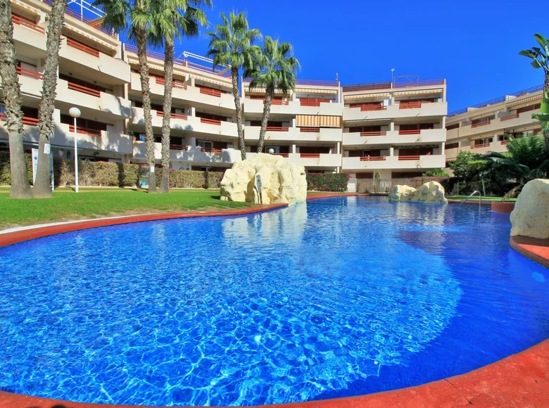 Mieszkanie 2 pokoi 60 m² Orihuela, Hiszpania
