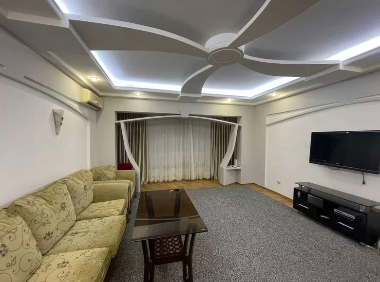 Kvartira 3 xonalar 82 m² Toshkentda