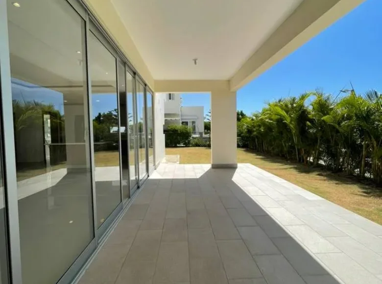 3 bedroom villa 307 m² Higuey, Dominican Republic