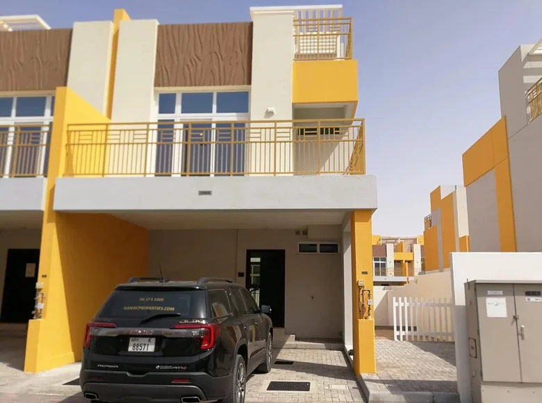 Вилла 4 комнаты 253 м² Дубай, ОАЭ
