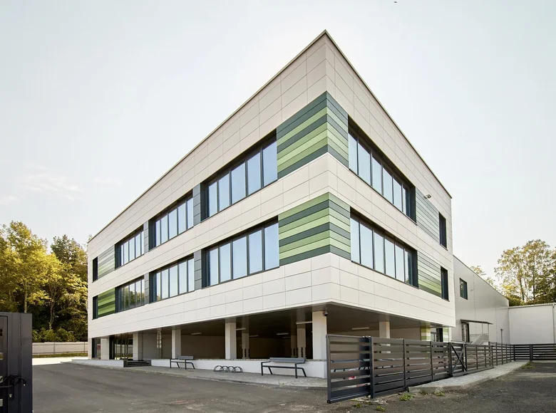 Warehouse 1 276 m² in Tarasava, Belarus