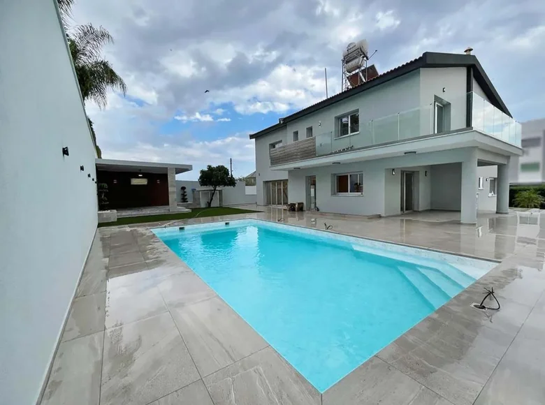 5 bedroom house 370 m² Demos Agiou Athanasiou, Cyprus