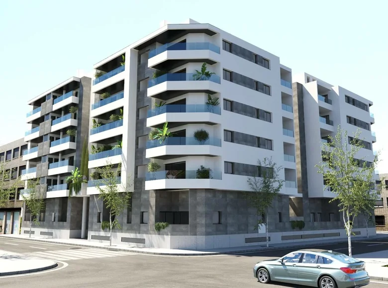 Mieszkanie 4 pokoi 130 m² Almoradi, Hiszpania