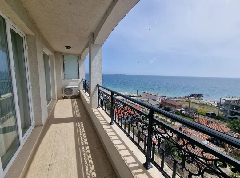 Appartement 1 chambre 77 m² Pomorié, Bulgarie