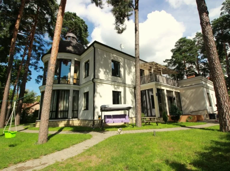 Casa 8 habitaciones 440 m² Jurmala, Letonia