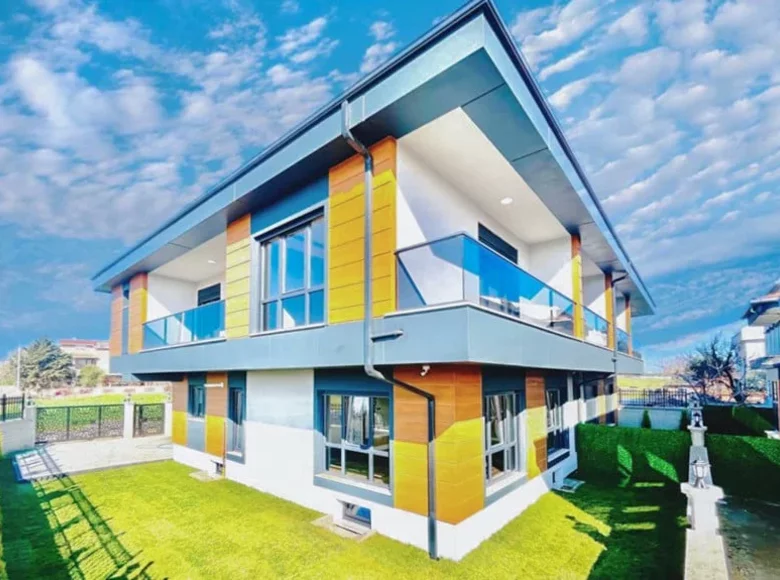 Apartment 6 bedrooms 209 m² Silivri, Turkey