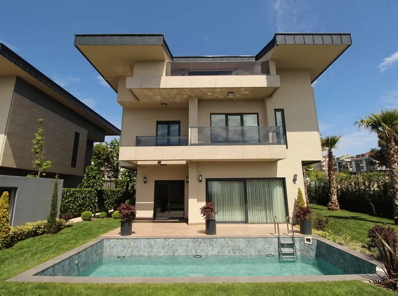 Dom 4 pokoi 290 m² Beylikduzu, Turcja