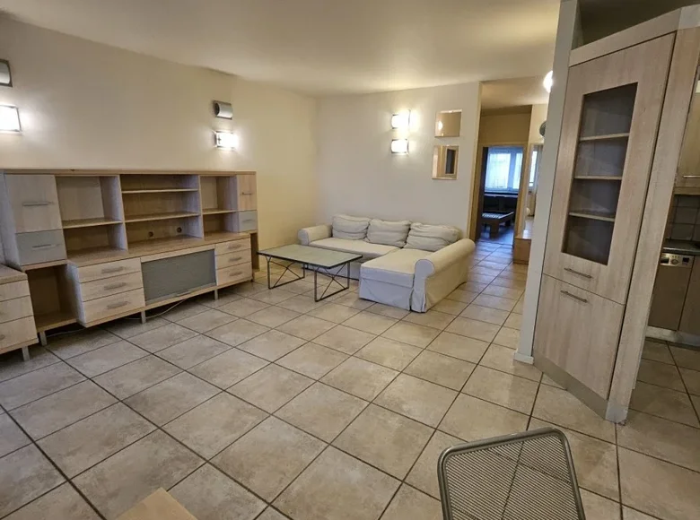 Mieszkanie 2 pokoi 62 m² Warszawa, Polska