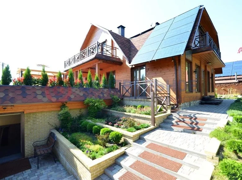 House 380 m² Papiarnianski sielski Saviet, Belarus