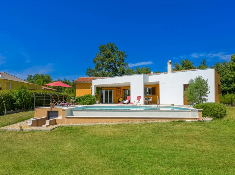 Villa de tres dormitorios 180 m² Pola, Croacia
