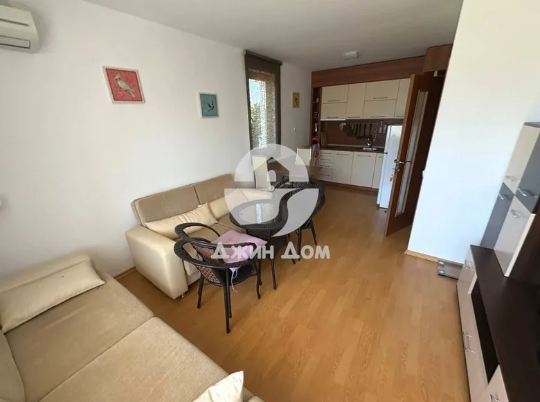 Mieszkanie 2 pokoi 70 m² Nesebyr, Bułgaria
