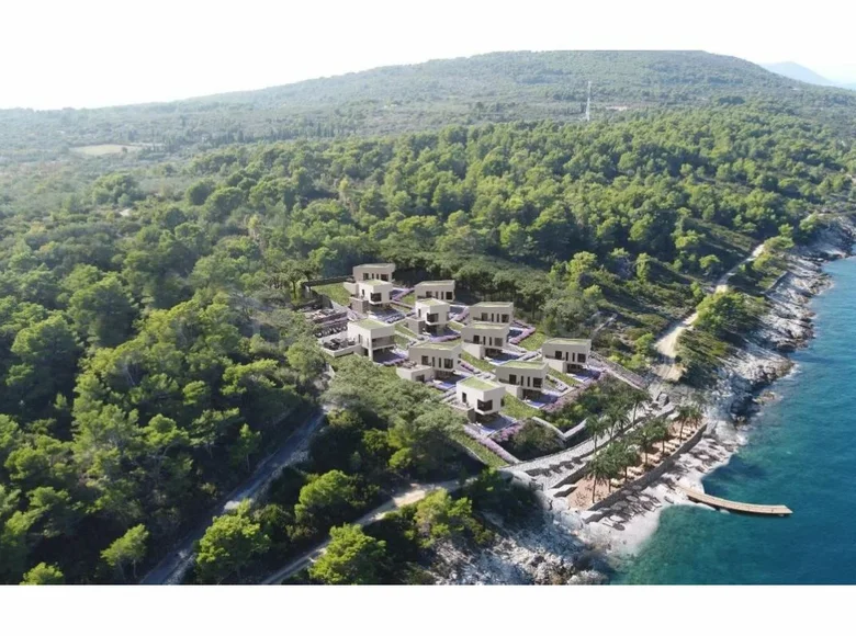 Land 8 500 m² Sucuraj, Croatia