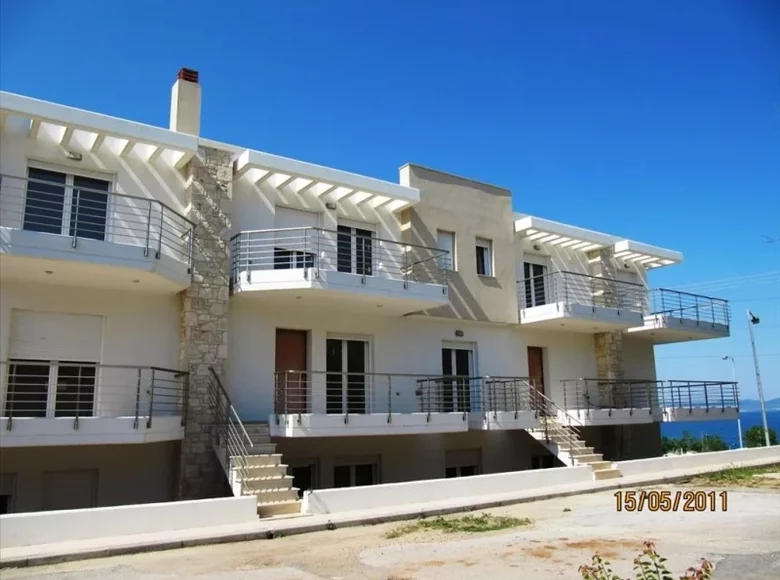 Commercial property 1 200 m² in Nea Potidea, Greece