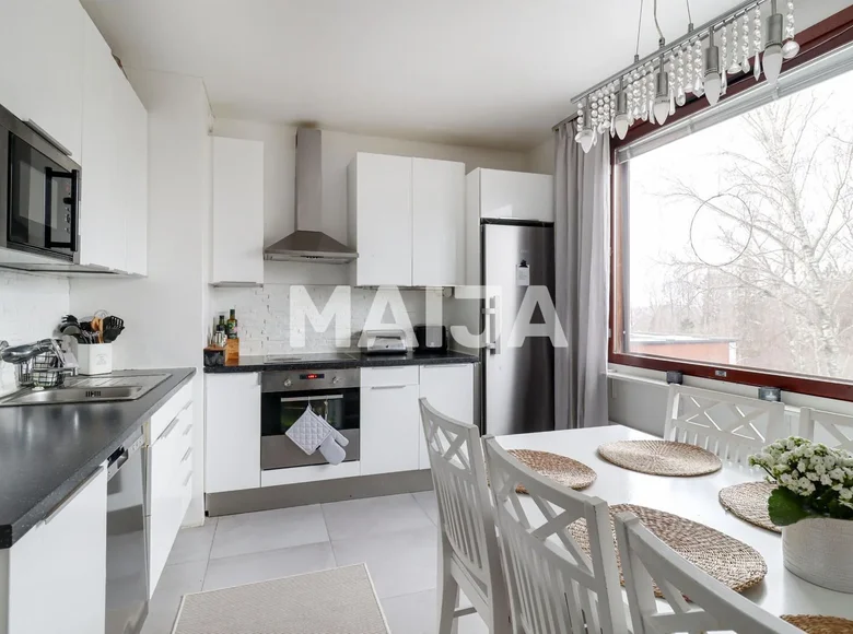 2 bedroom apartment 80 m² Helsinki sub-region, Finland