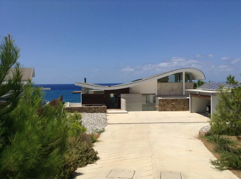 5 bedroom house 330 m² Pomos, Cyprus