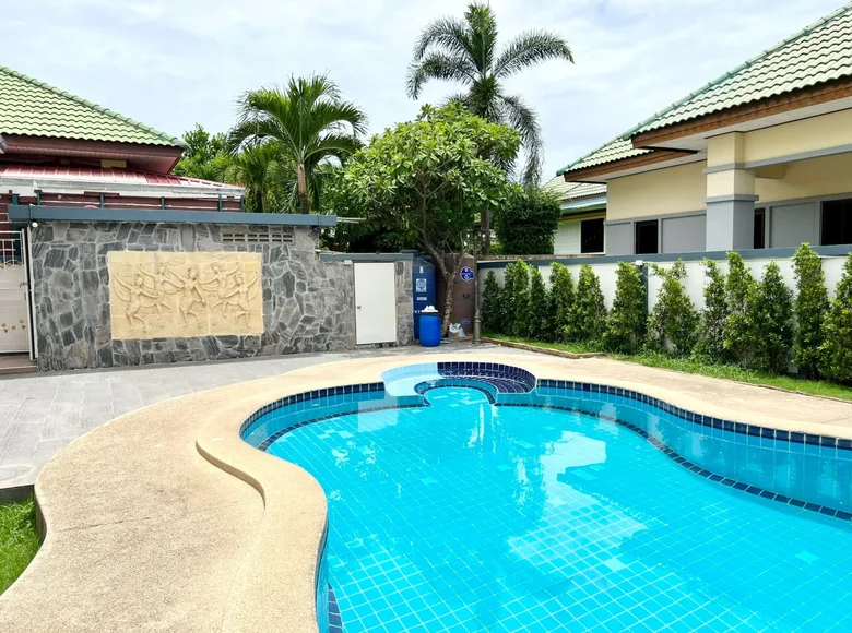 3-Schlafzimmer-Villa 280 m² Nong Prue, Thailand