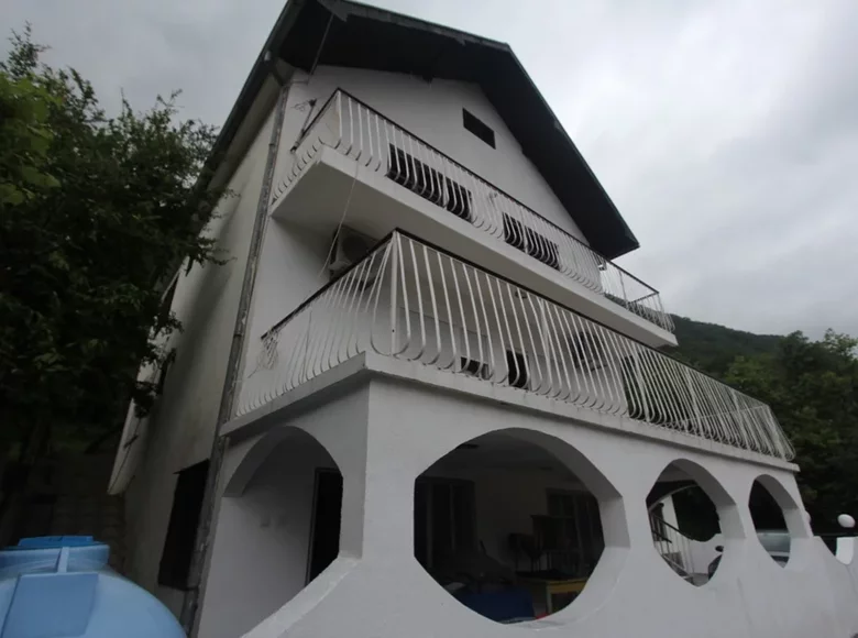 Casa 7 habitaciones 300 m² Stoliv, Montenegro