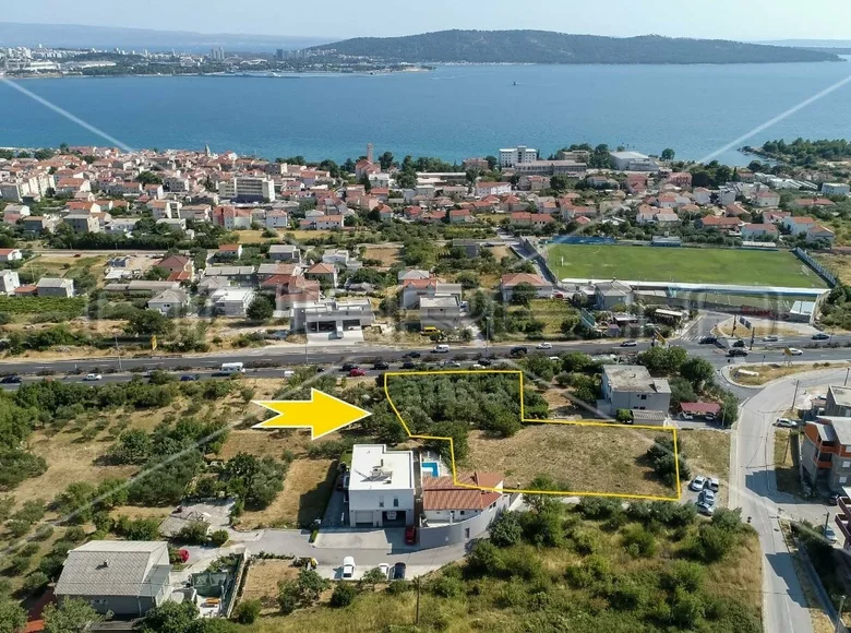 Parcelas 2 292 m² Kastel Sucurac, Croacia