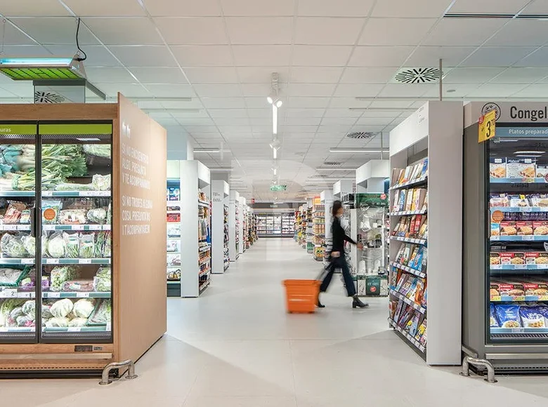 Shop 4 161 m² in Spain, Spain