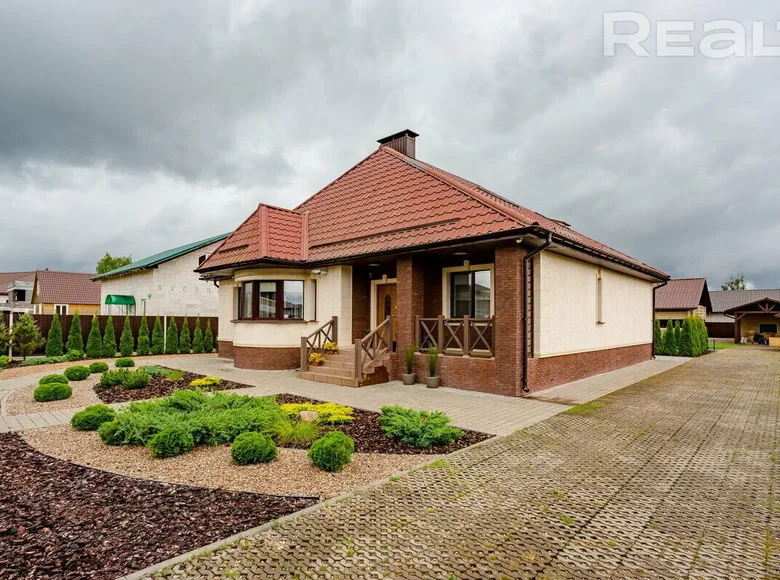 Cottage 230 m² Kalodishchy, Belarus