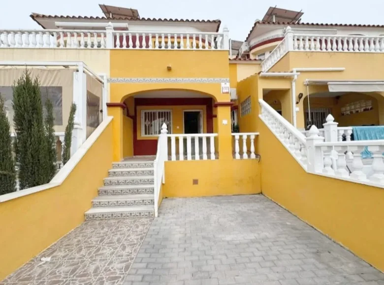 Szeregowiec 4 pokoi 85 m² Algorfa, Hiszpania