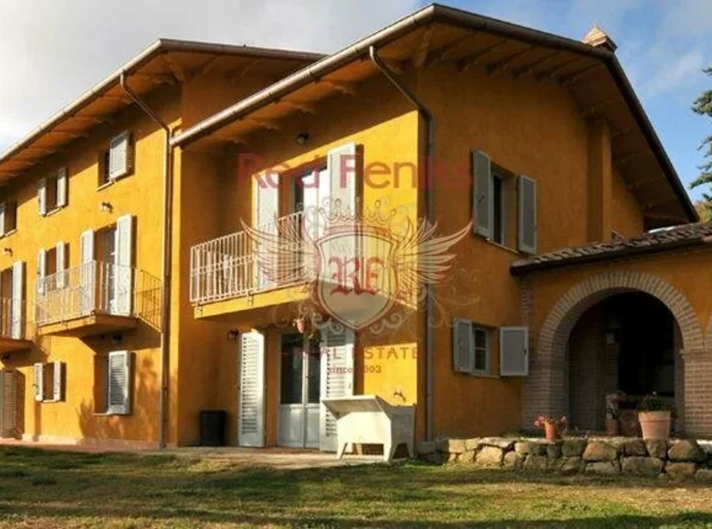 5 bedroom villa 400 m² Perugia, Italy