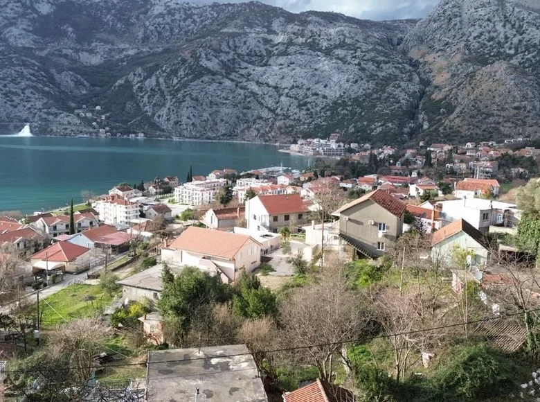 Grundstück  Risan, Montenegro