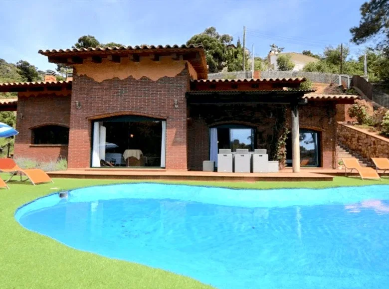 Willa 4 pokoi 285 m² Serrabrava, Hiszpania