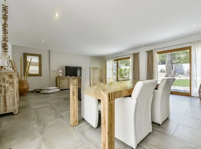 6-Schlafzimmer-Villa 724 m² Finestrat, Spanien