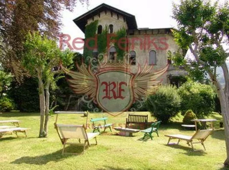 6-Zimmer-Villa 855 m² Verbania, Italien