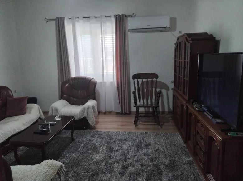 2 bedroom apartment 84 m² Podgorica, Montenegro