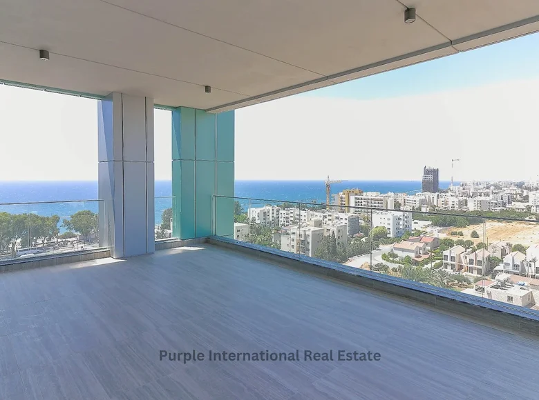 Mieszkanie 3 pokoi 130 m² Koinoteta Agiou Tychona, Cypr