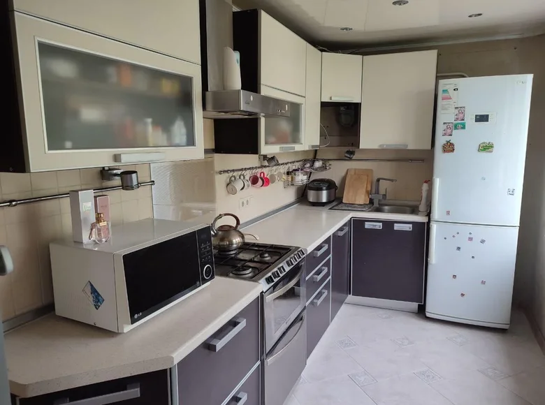 Mieszkanie 2 pokoi 50 m² Mińsk, Białoruś