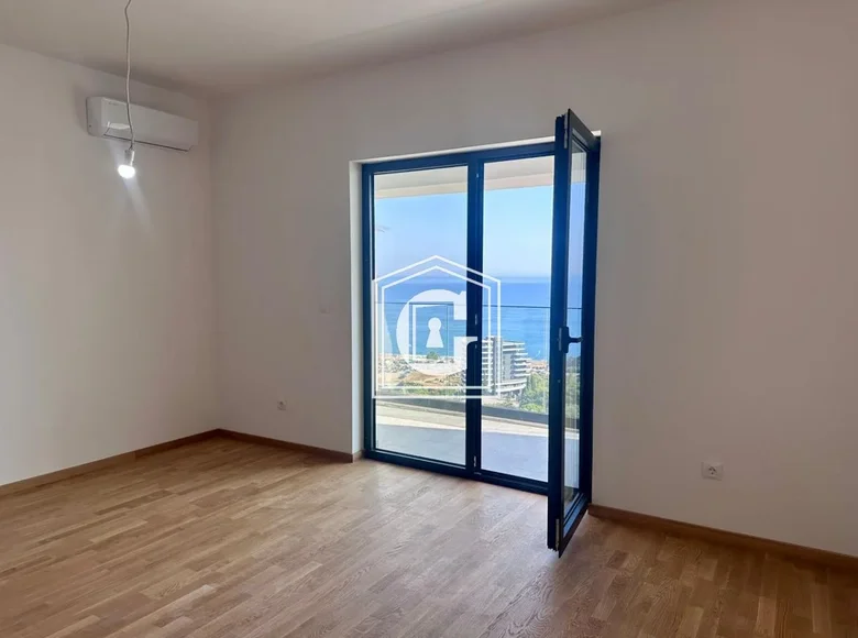 Mieszkanie 2 pokoi 56 m² Becici, Czarnogóra