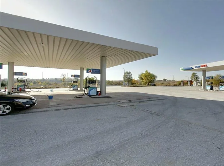 Propiedad comercial 4 000 m² en Pella, Grecia