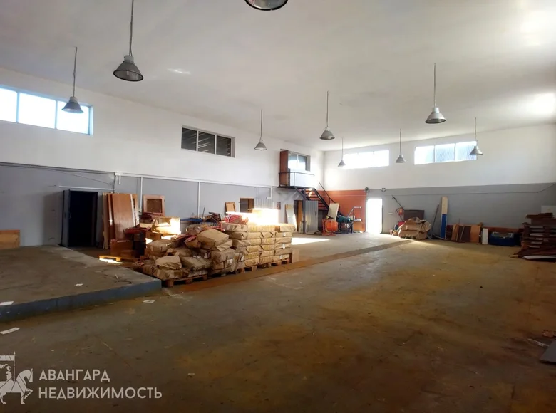 Almacén 677 m² en Radashkovichy, Belarús