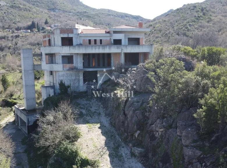 6 room house 675 m² Buljarica, Montenegro