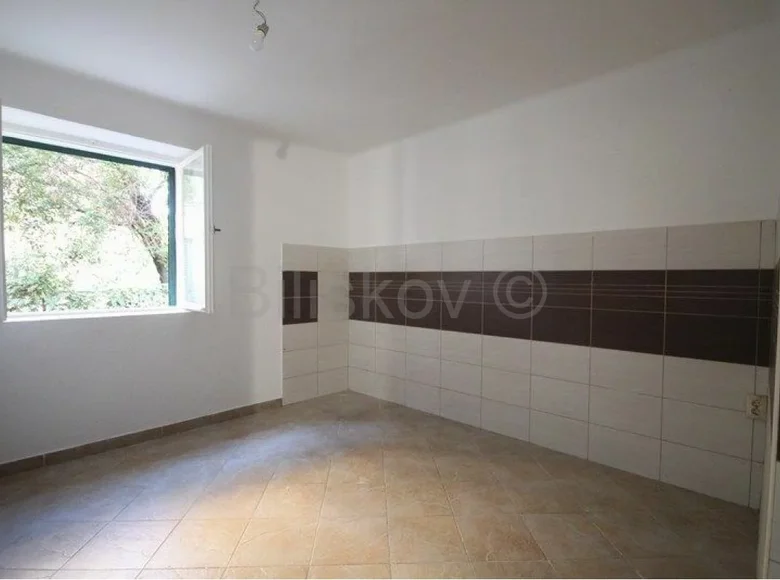 Mieszkanie 3 pokoi 64 m² Grad Split, Chorwacja